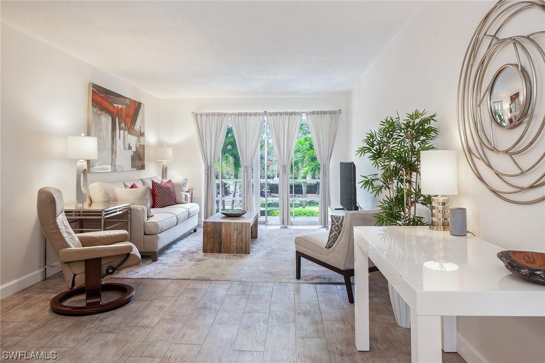 72 7th St. #208, Naples, FL 34102