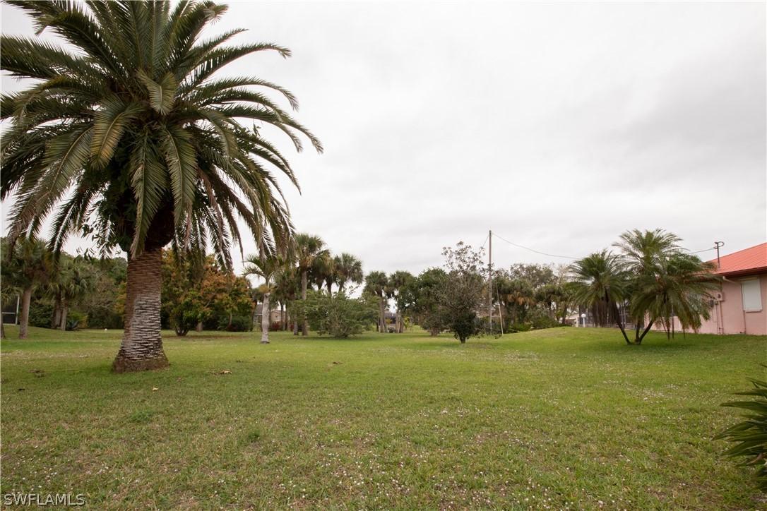 405 Jefferson Ave., Lehigh Acres, FL 33936