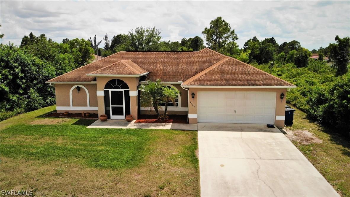 3709 33rd St., Lehigh Acres, FL 33976