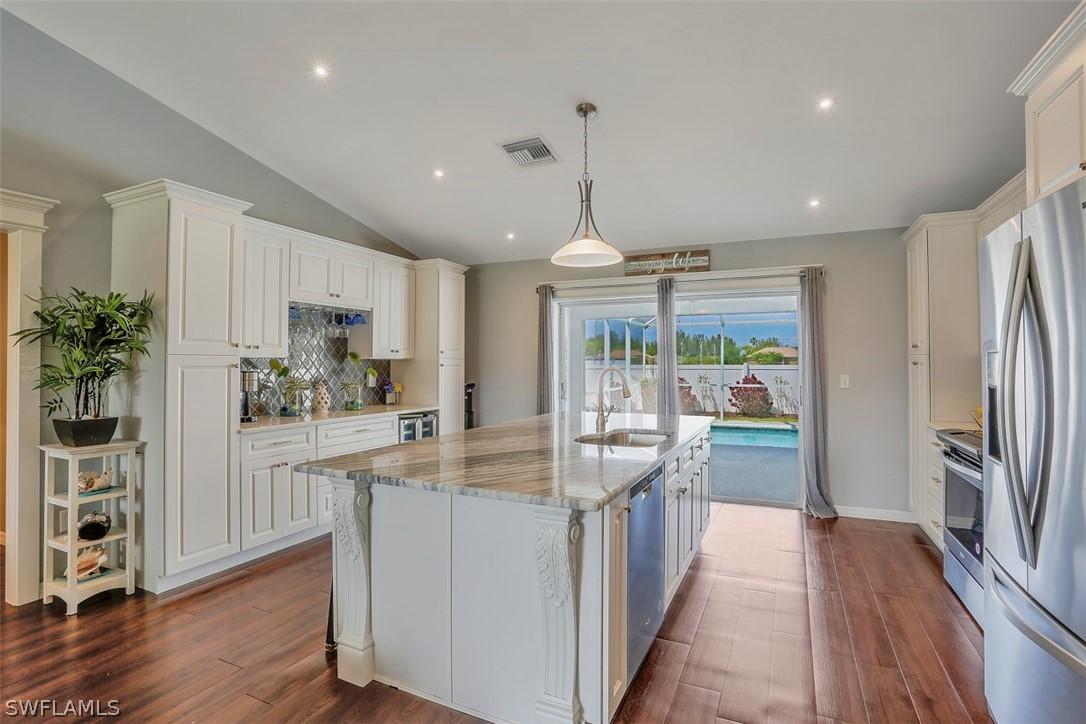 2821 NW 7th Ter., Cape Coral, FL 33993