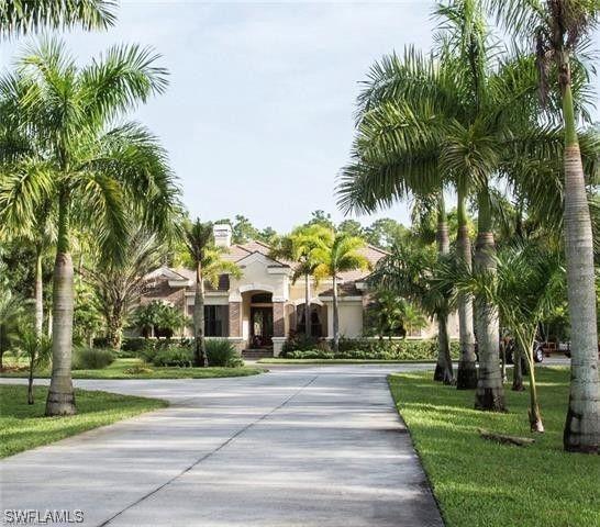 4231 Pine Ridge Rd., Naples, FL 34119