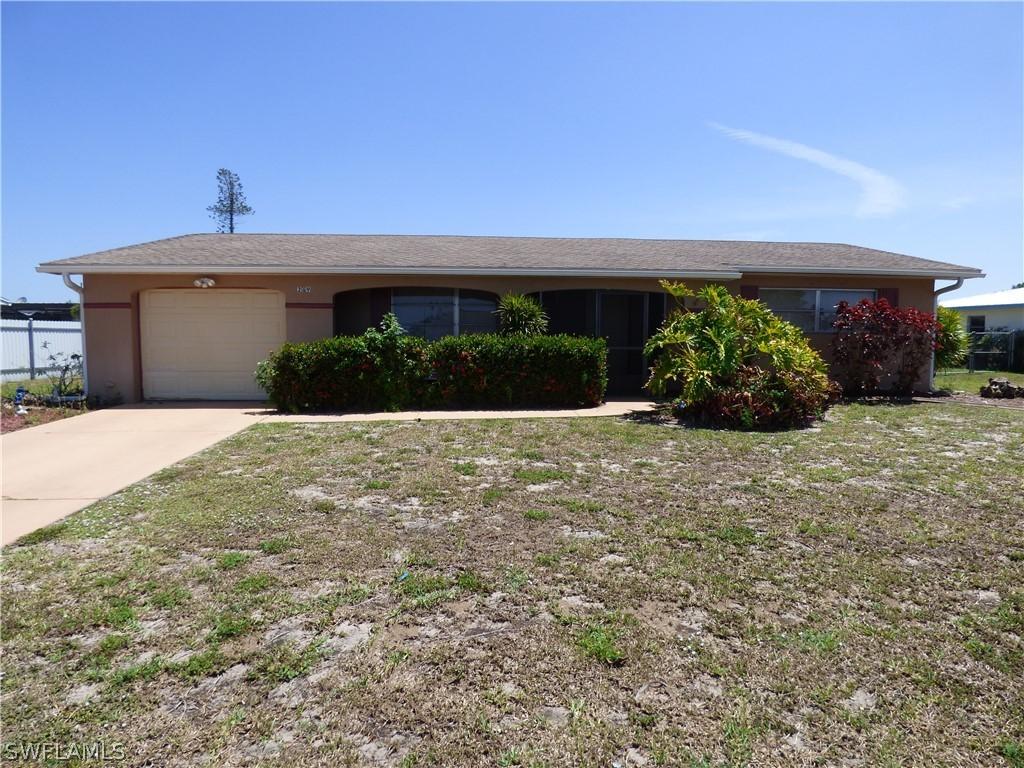 209 Jayview Ave., Lehigh Acres, FL 33936
