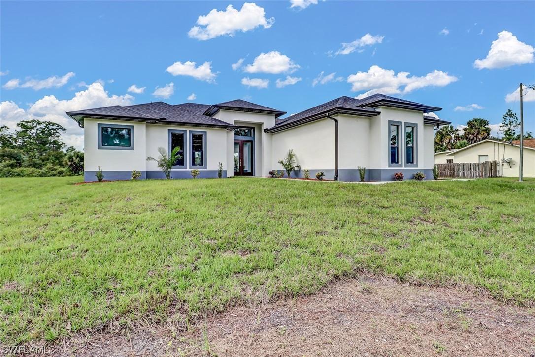 643 12th St., Naples, FL 34120