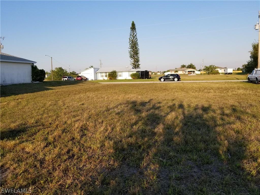 2128 NE 4th Pl., Cape Coral, FL 33909