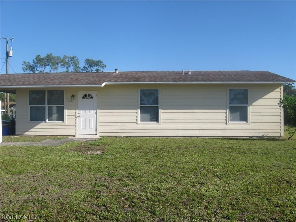 2253 11th Ter., Lehigh Acres, FL 33936