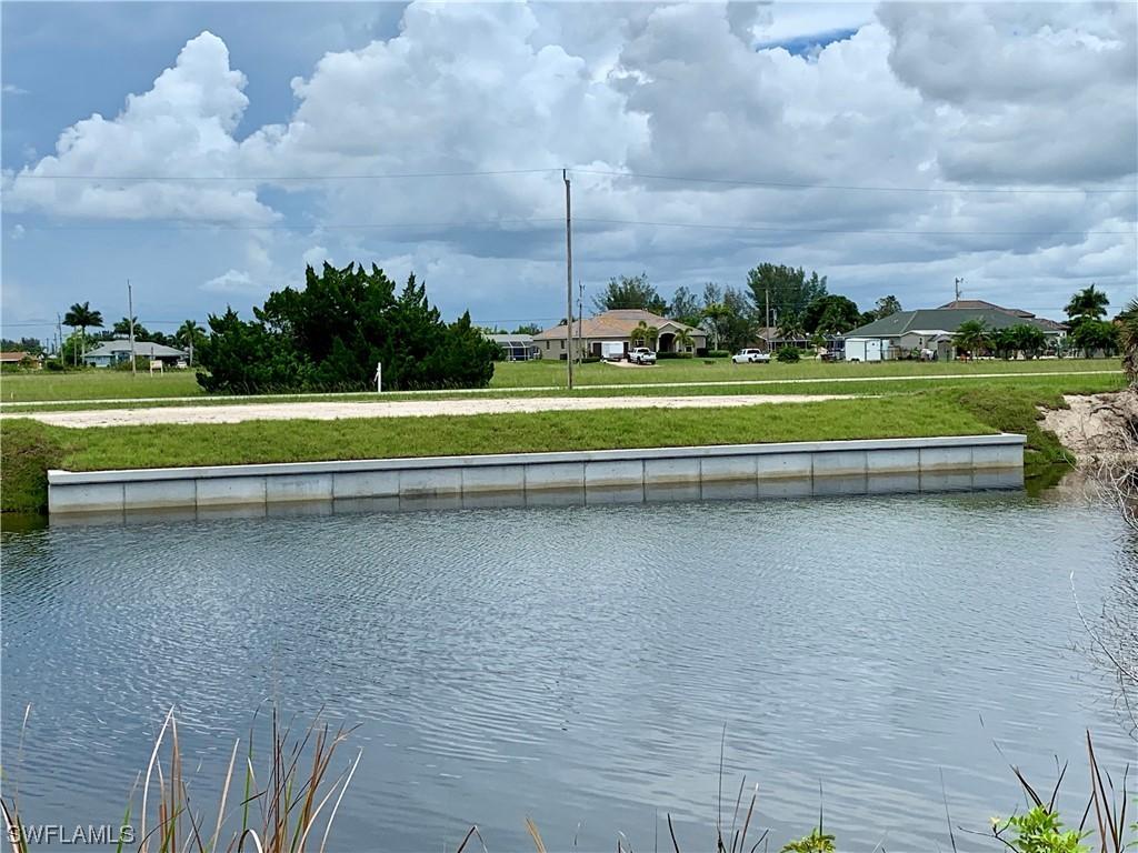 1022 NW 38th Pl., Cape Coral, FL 33993
