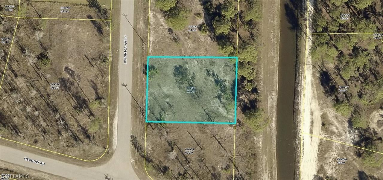 1077 Joponica Ave., Lehigh Acres, FL 33974