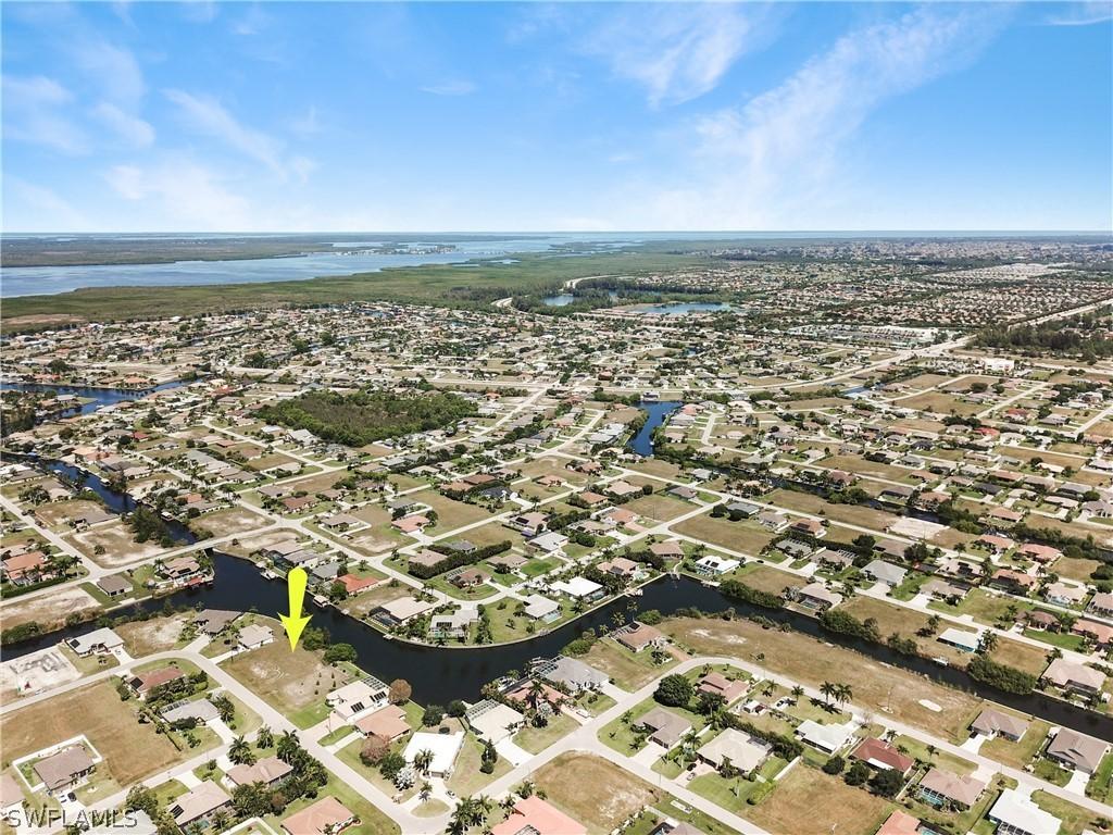 2325 SW 30th Ter., Cape Coral, FL 33914