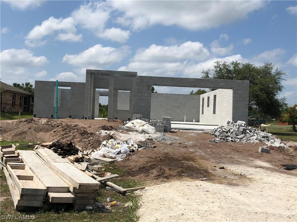 2730 39th Ave., Naples, FL 34120