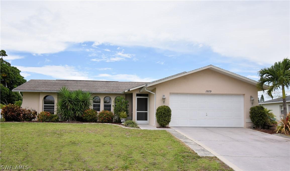 1909 NE 4th Ter., Cape Coral, FL 33909