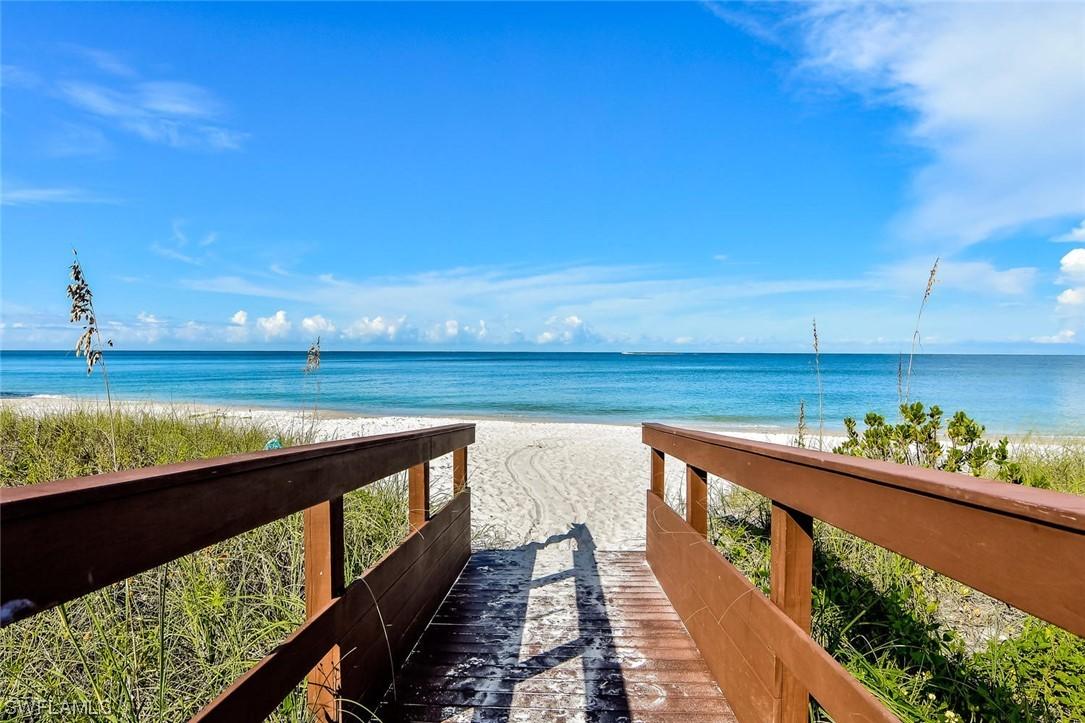 4150 Belair Ln. #207, Naples, FL 34103