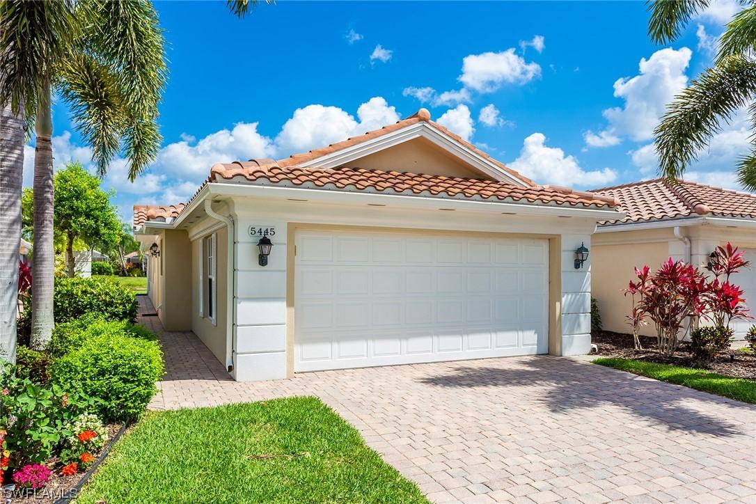 5445 Guadeloupe Way, Naples, FL 34119