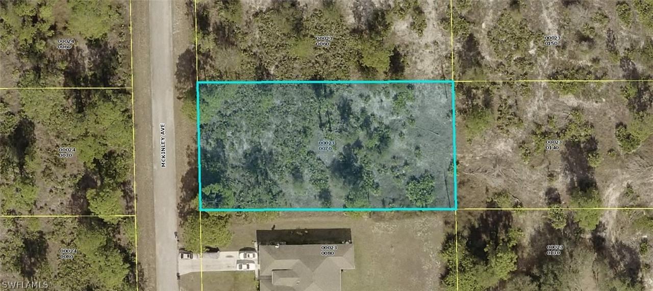 1706 Mckinley Ave., Lehigh Acres, FL 33972