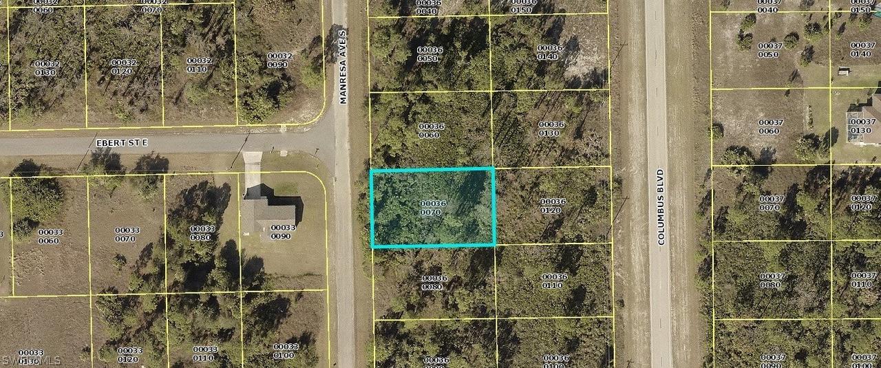 943 Manresa Ave., Lehigh Acres, FL 33974