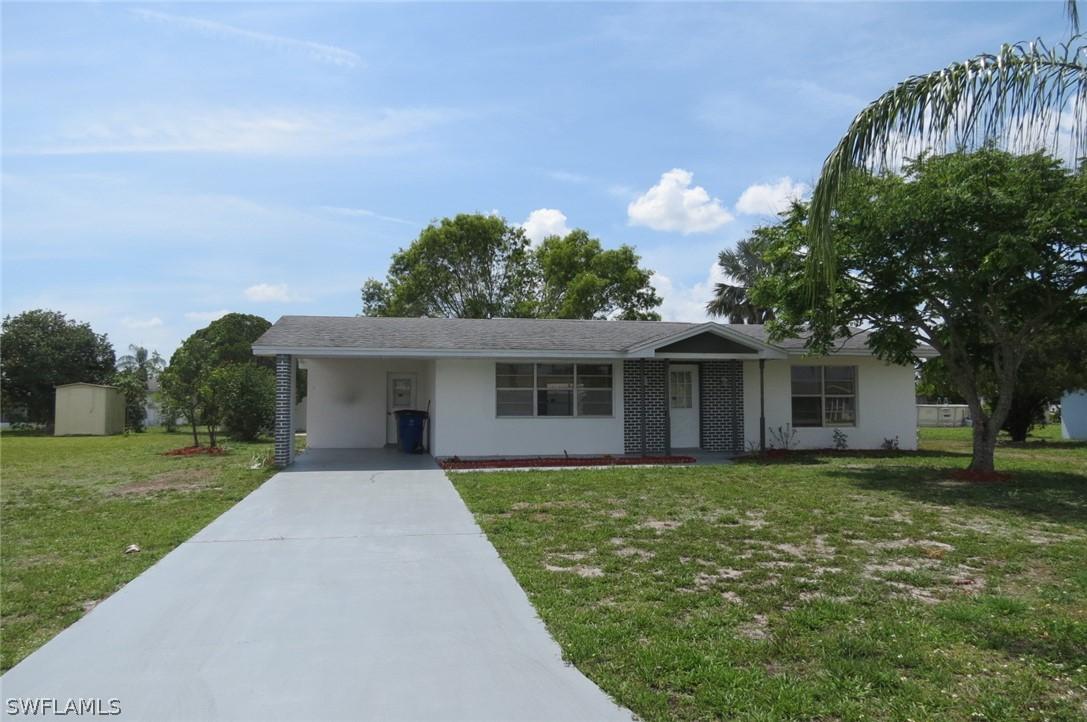 109 Stafford Pl., Lehigh Acres, FL 33936