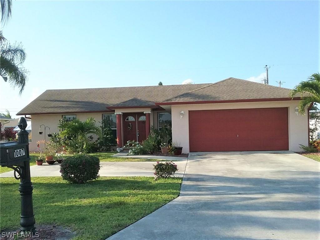 1007 SE 27th Ter., Cape Coral, FL 33904