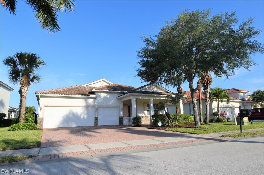 2662 Amber Lake Dr., Cape Coral, FL 33909