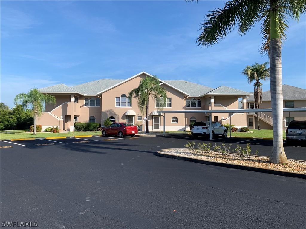 28 Cosmopolitan Dr. #17, Lehigh Acres, FL 33936
