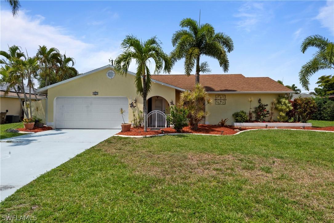 427 SW 38th Ter., Cape Coral, FL 33914