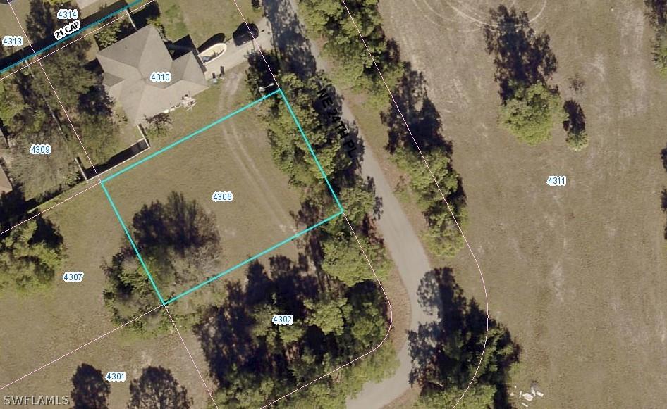 4306 NE 24th Pl., Cape Coral, FL 33909