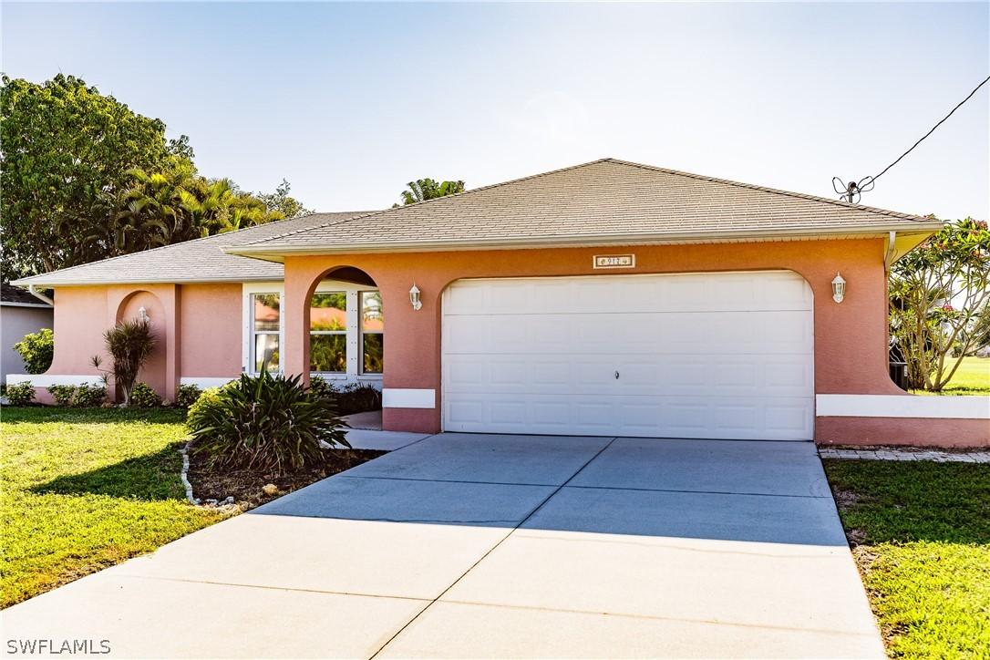 917 SE 4th Pl., Cape Coral, FL 33990