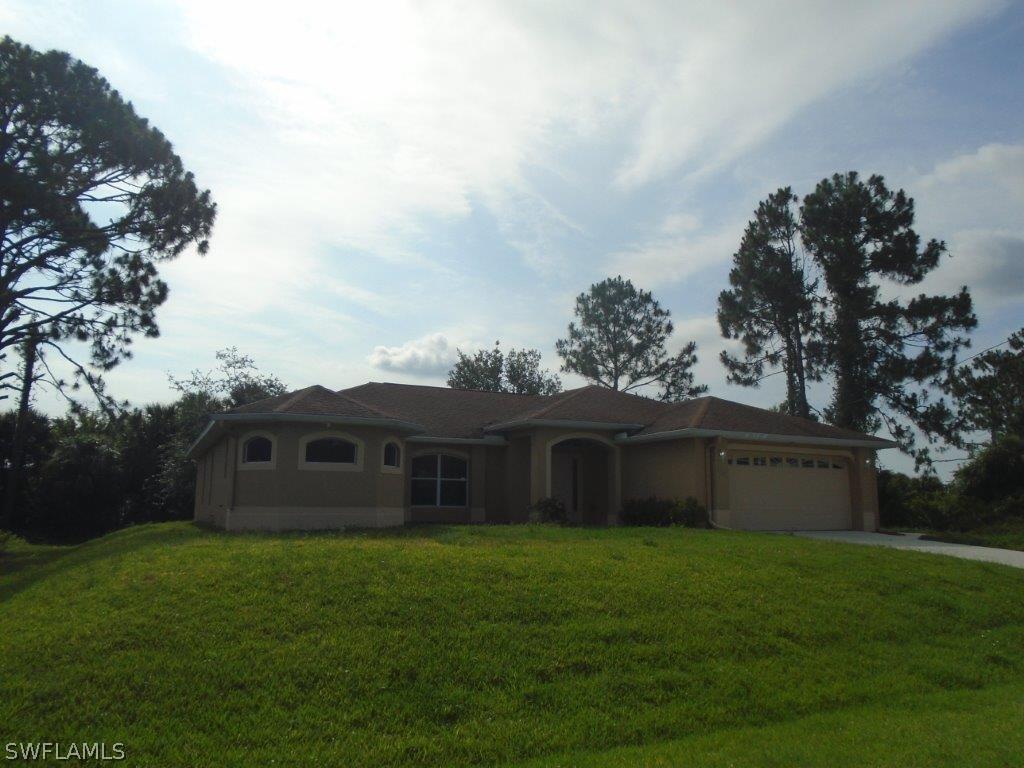 709 Oro Ave., Lehigh Acres, FL 33974