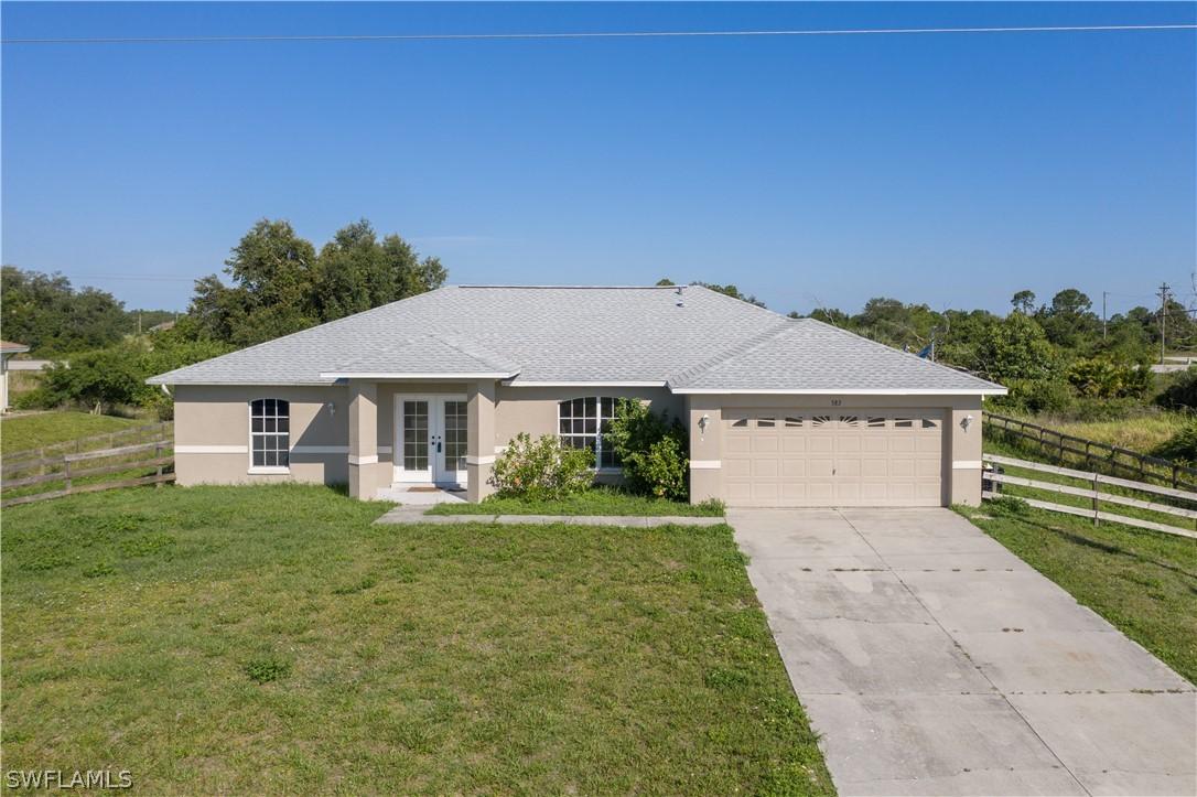 382 Pennfield Ave., Lehigh Acres, FL 33974