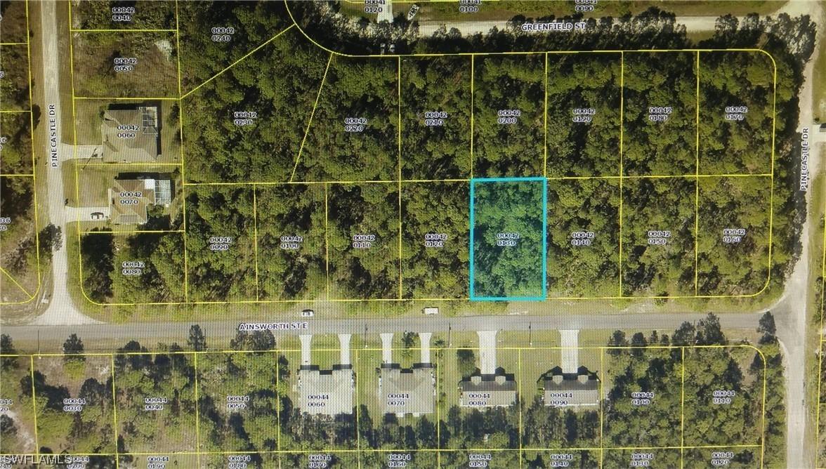 1077 Ainsworth St., Lehigh Acres, FL 33974