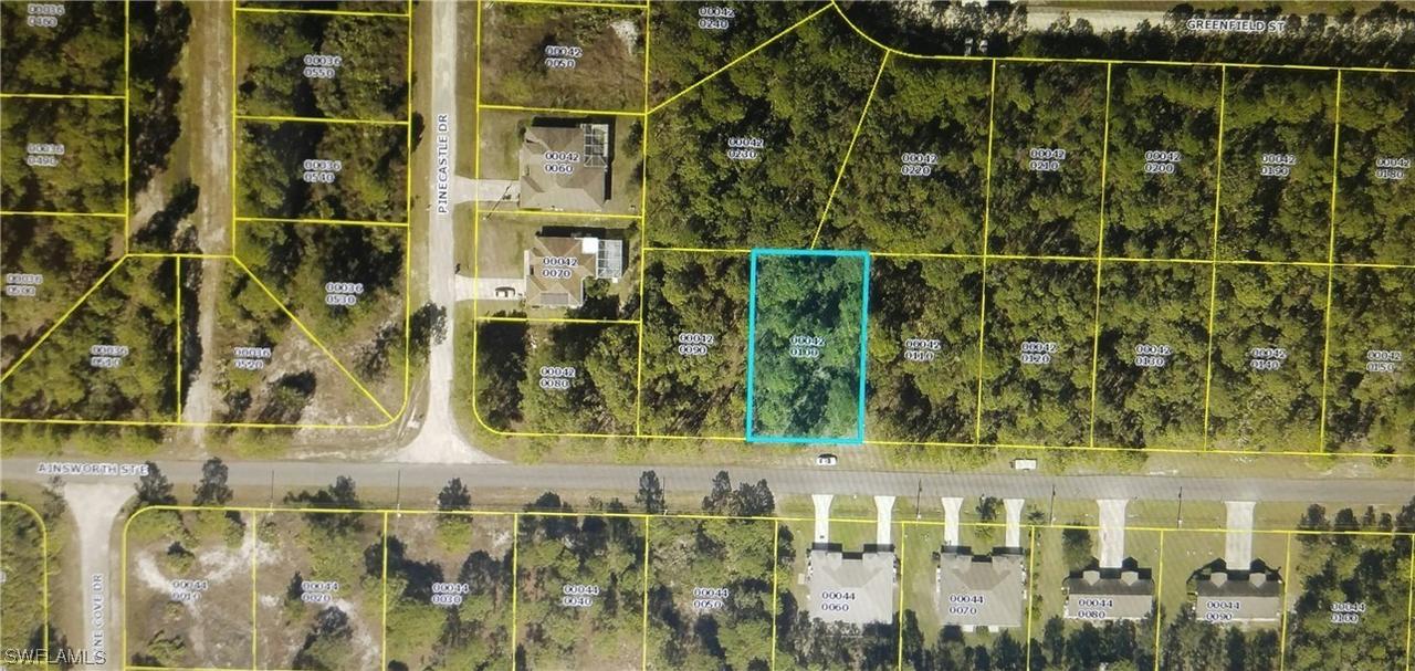 1067 Ainsworth St., Lehigh Acres, FL 33974