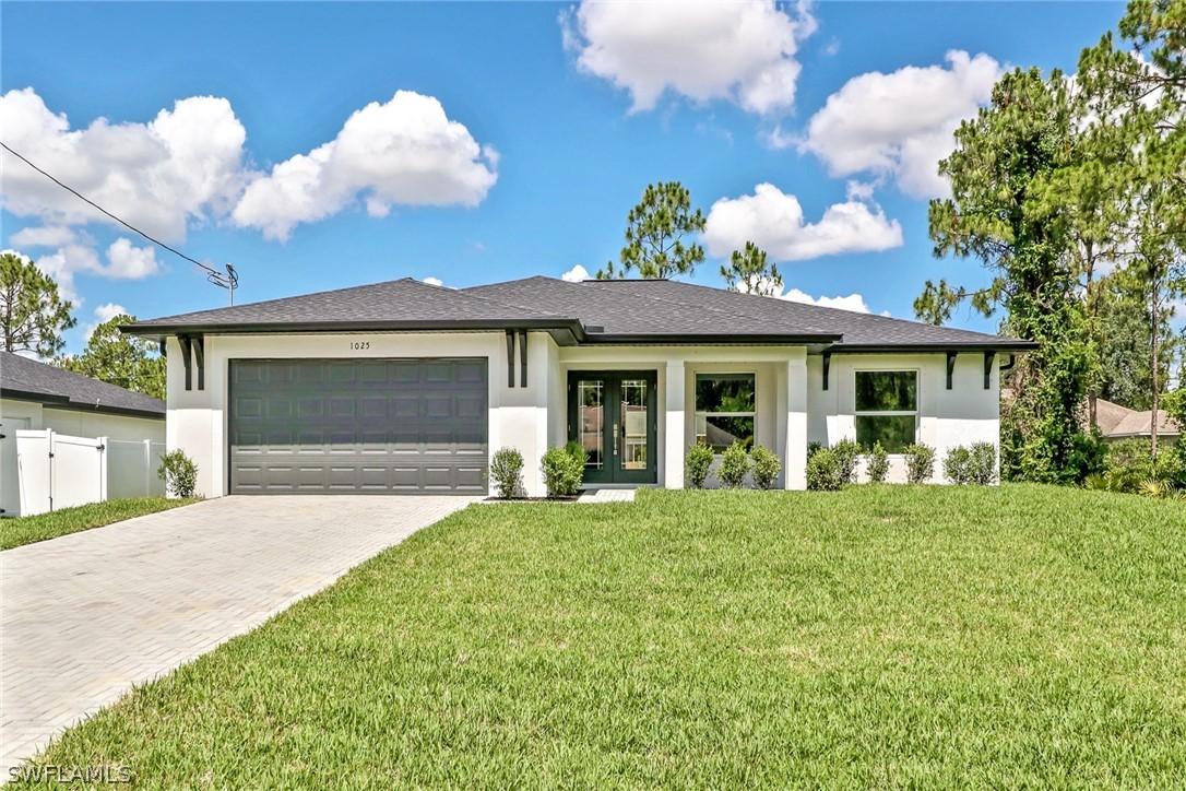 1025 Alfreda Ave., Lehigh Acres, FL 33971