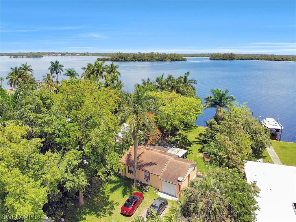 4515 E Riverside Dr., Fort Myers, FL 33905