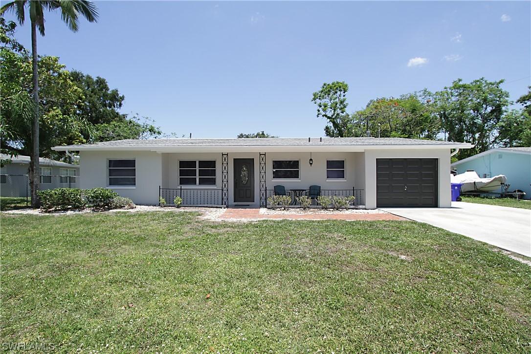 4627 Siesta Cir., Fort Myers, FL 33901