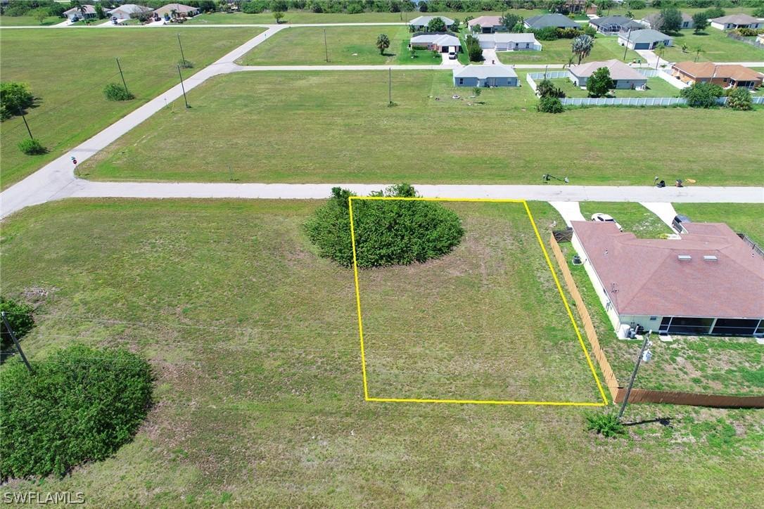 2110 NE 16th Ter., Cape Coral, FL 33909