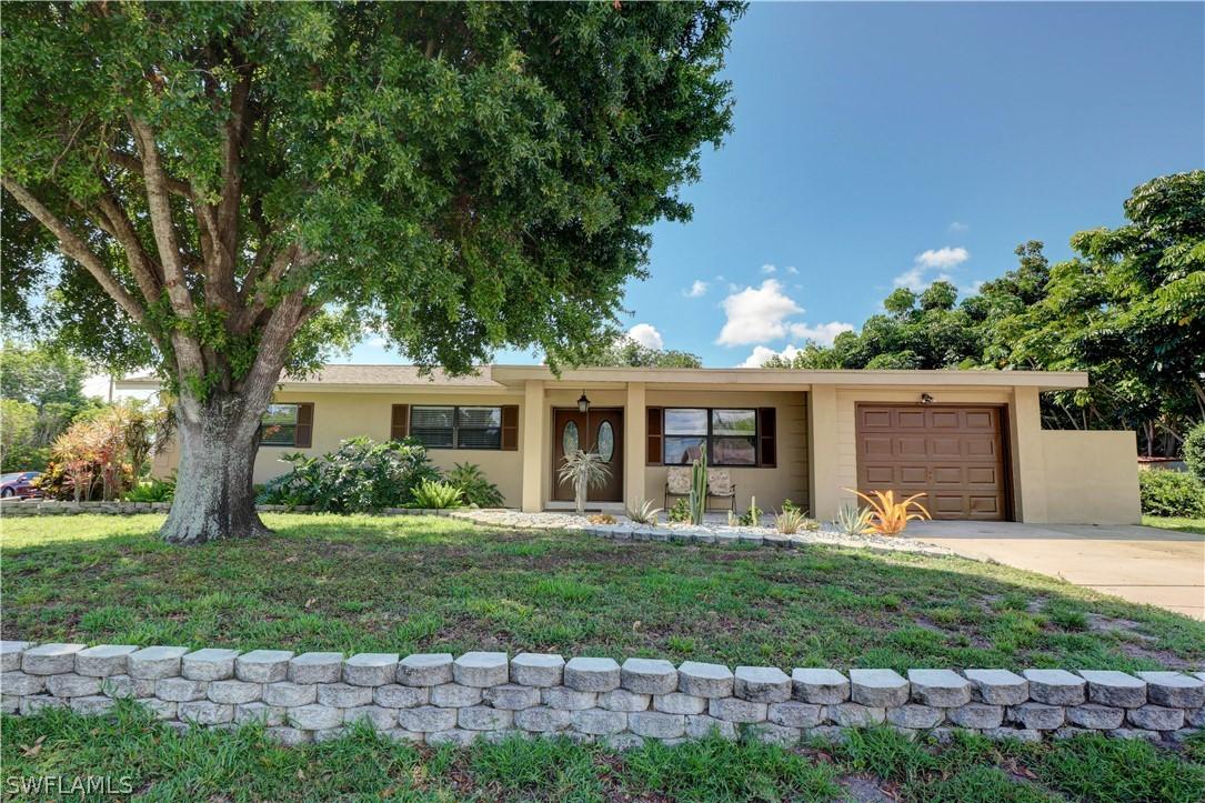 4029 Country Club Blvd., Cape Coral, FL 33904