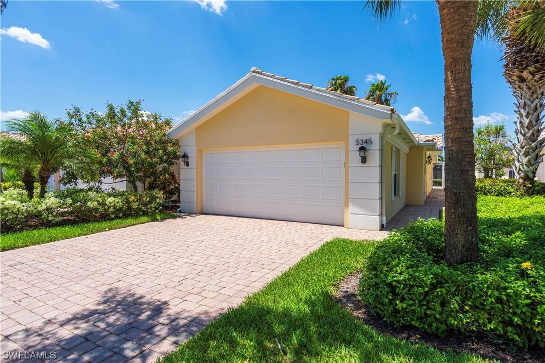 5345 Guadeloupe Way, Naples, FL 34119