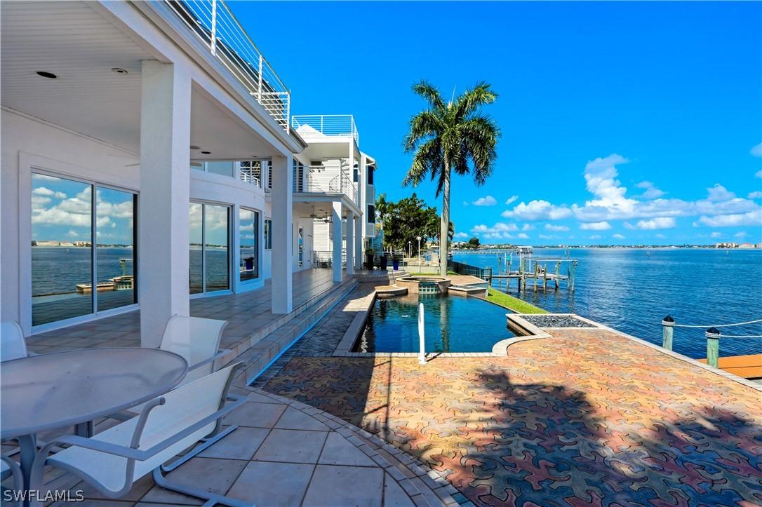 5820 Riverside Ln., Fort Myers, FL 33919