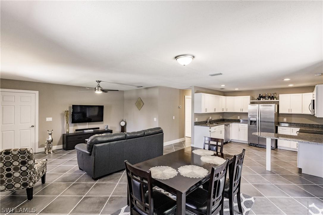 3719 SE 2nd Pl., Cape Coral, FL 33904