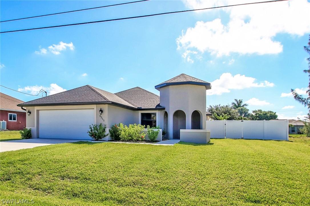 3215 SW 11th Ct., Cape Coral, FL 33914