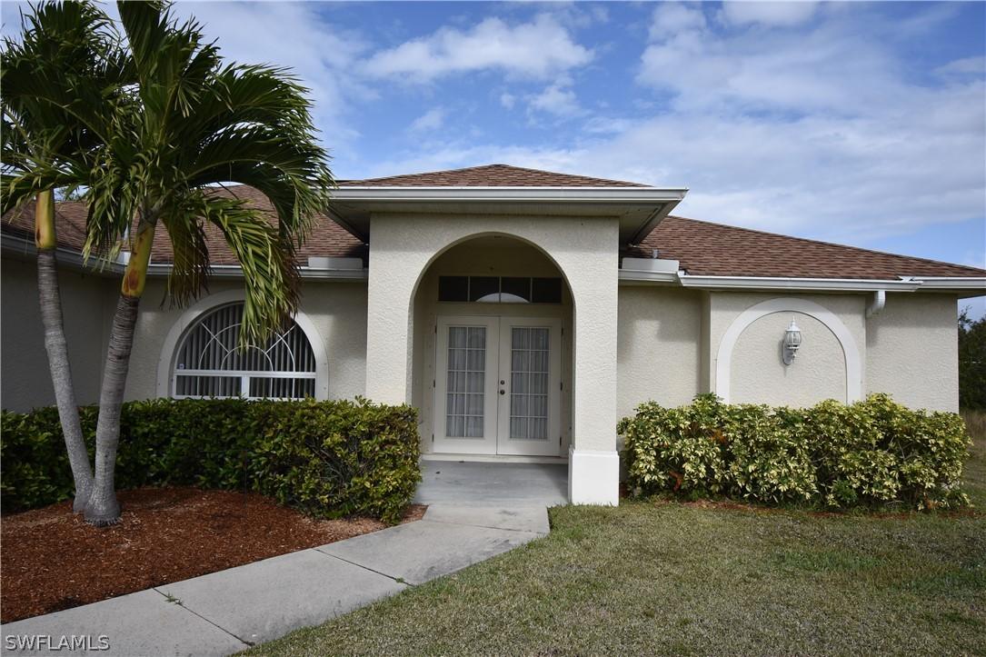 841 SW 18th Ter., Cape Coral, FL 33991