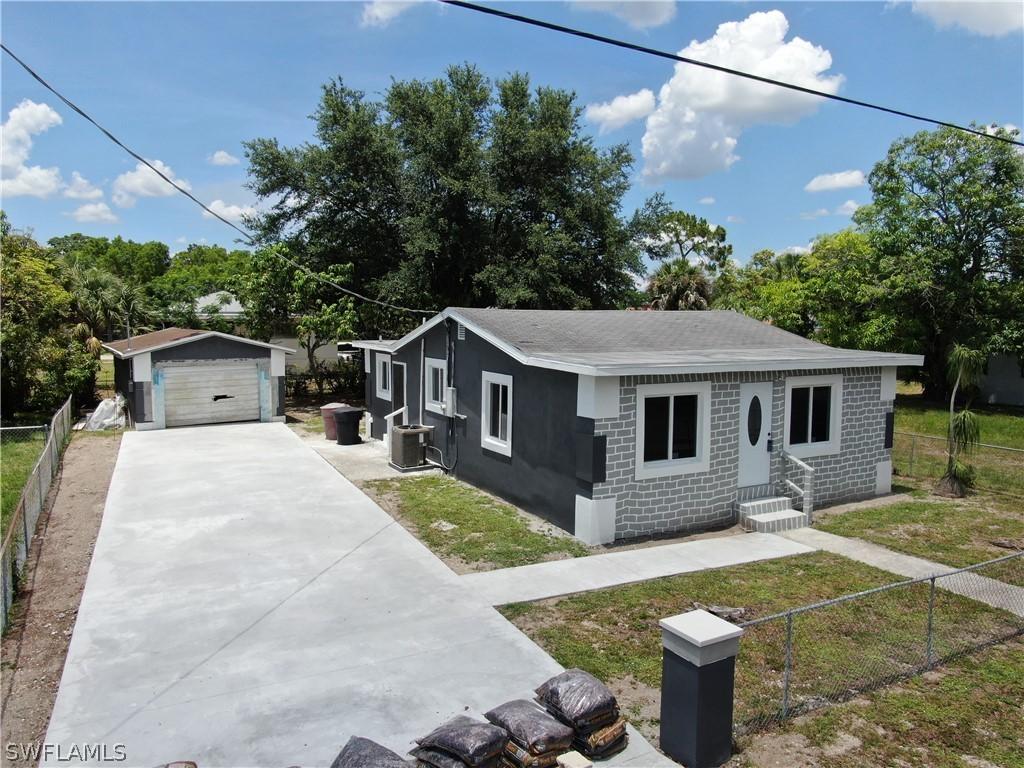 3035 Dunbar Ave., Fort Myers, FL 33916