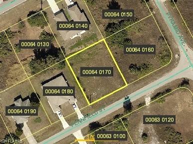153 Pennfield St., Lehigh Acres, FL 33974