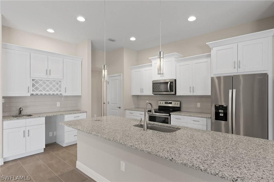 1322 SW 35th Ter., Cape Coral, FL 33914