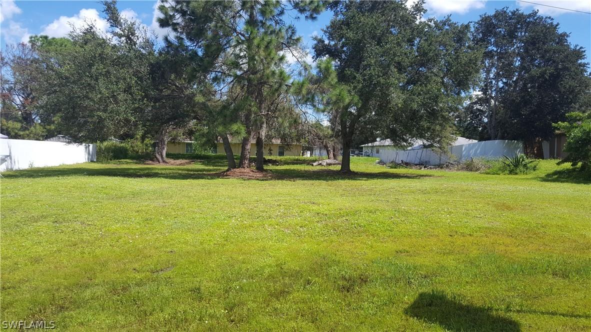 949 Meadow Rd., Lehigh Acres, FL 33973