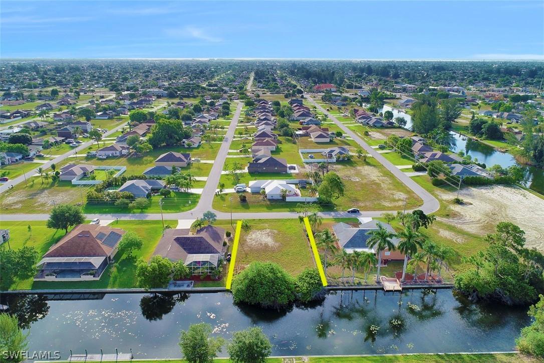 1936 SW 2nd Pl., Cape Coral, FL 33991