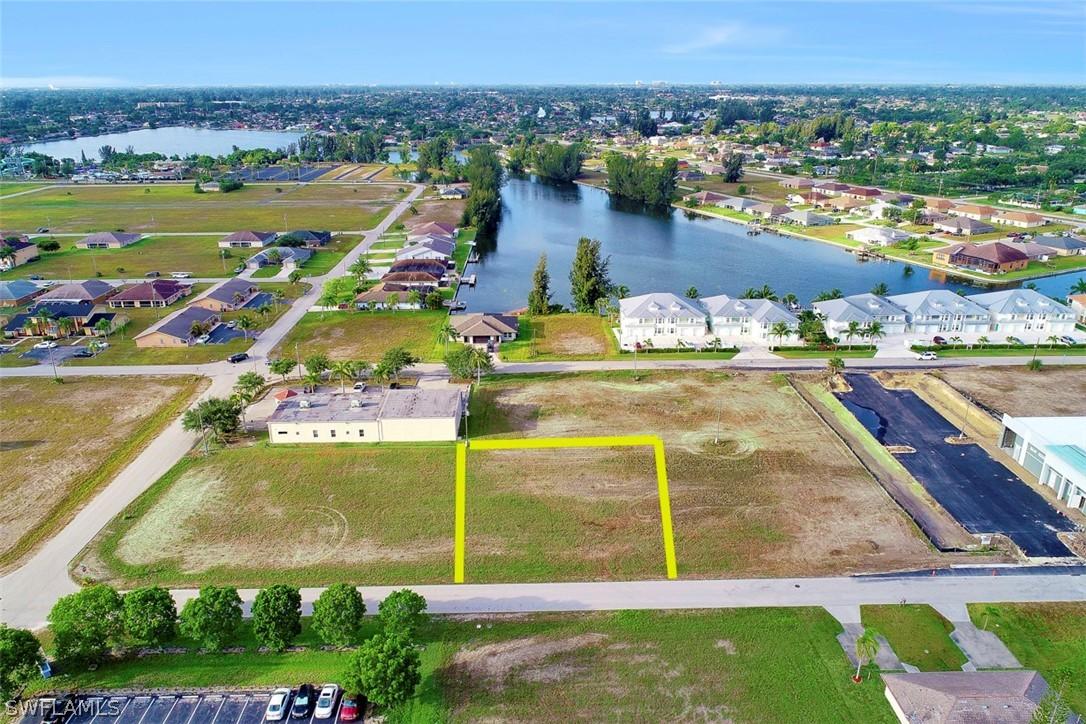 310 SW 2nd Ter., Cape Coral, FL 33991