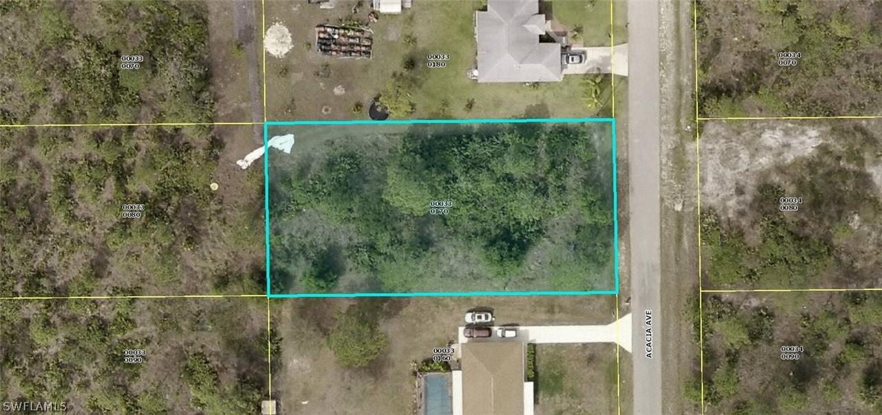 1009 Acacia Ave., Lehigh Acres, FL 33972