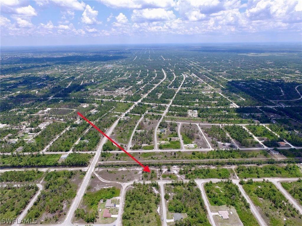 1013 Gladys St., Lehigh Acres, FL 33974