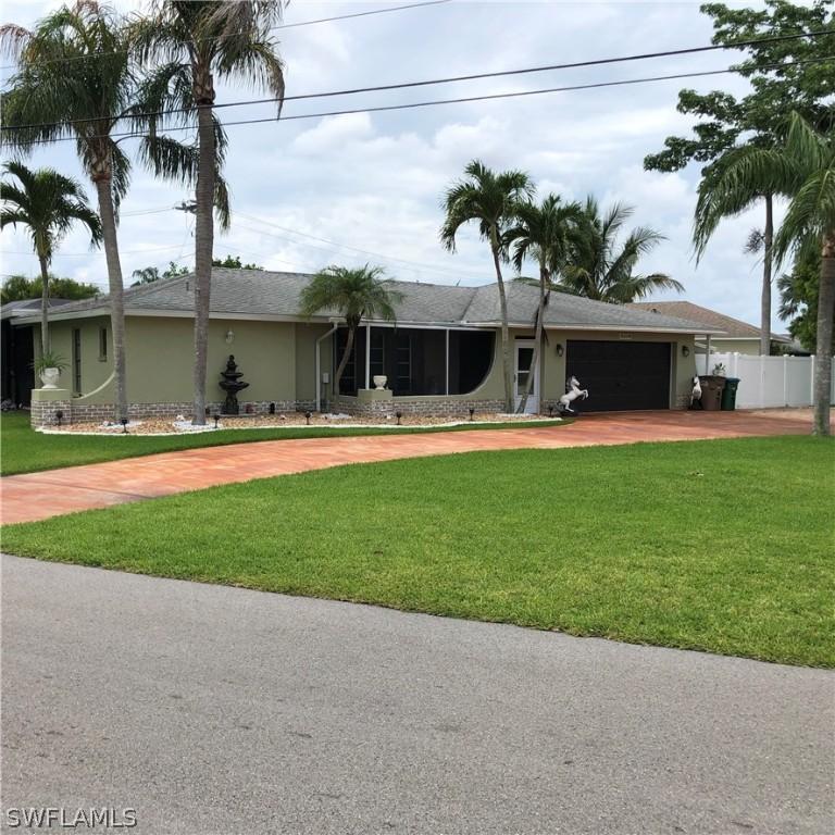 3219 SW 6th Pl., Cape Coral, FL 33914