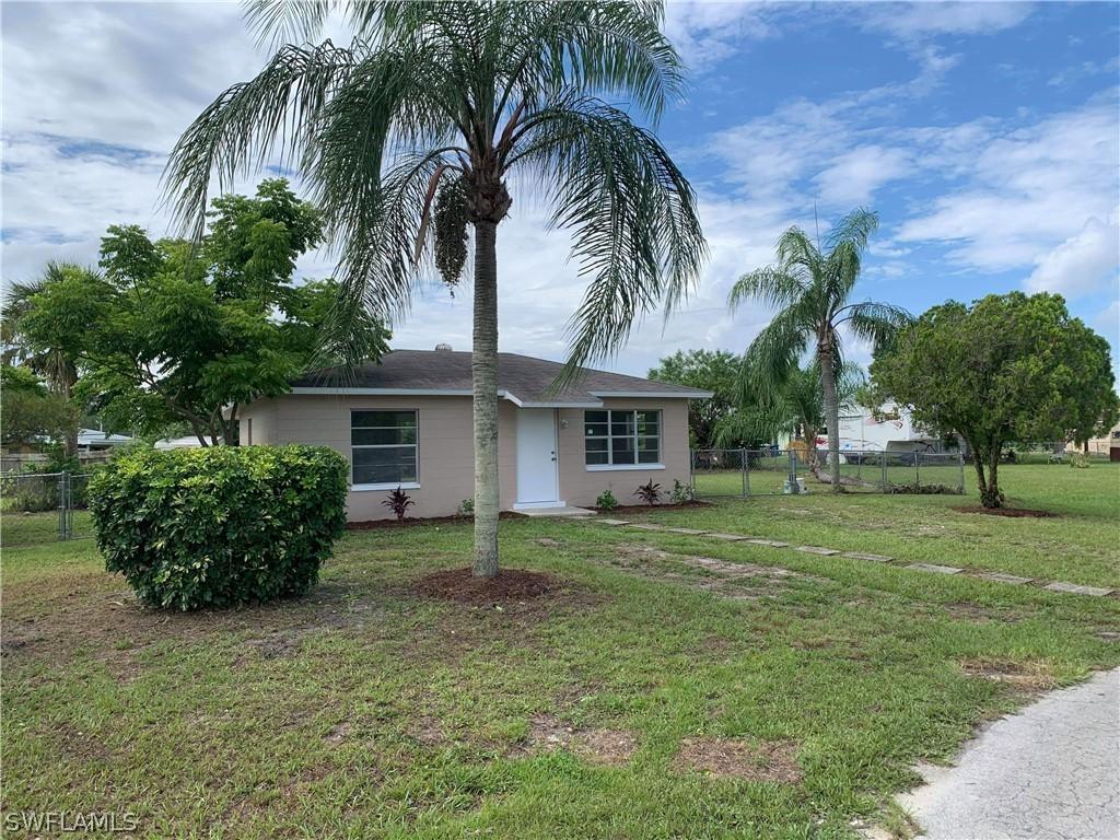 2254 8th Ter., Lehigh Acres, FL 33936