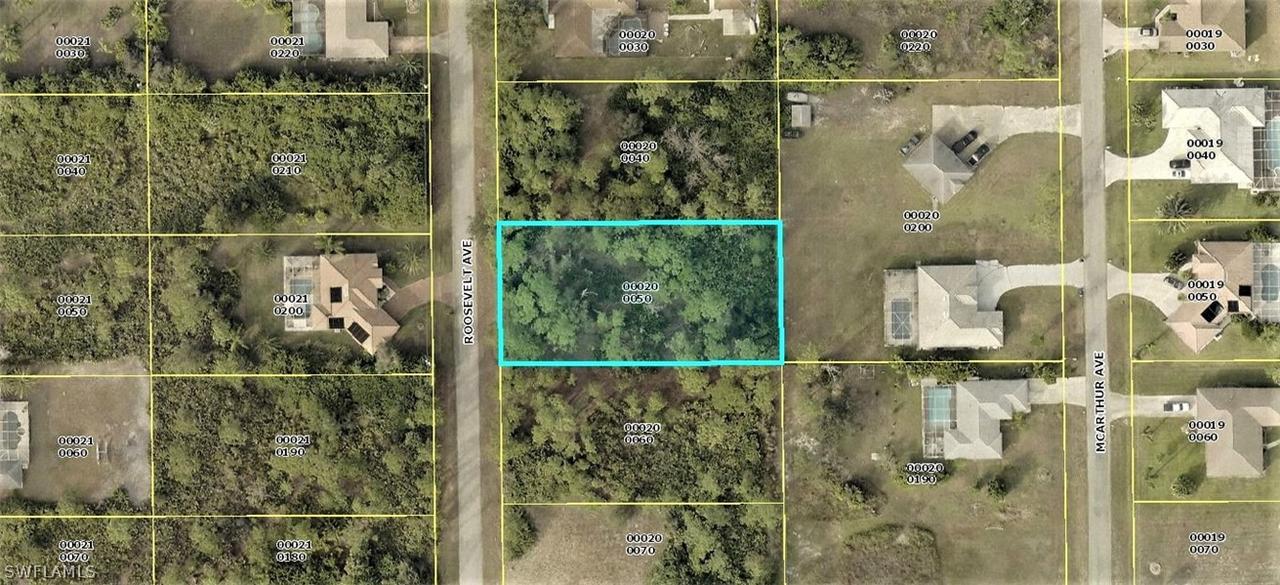 914 Roosevelt Ave., Lehigh Acres, FL 33936